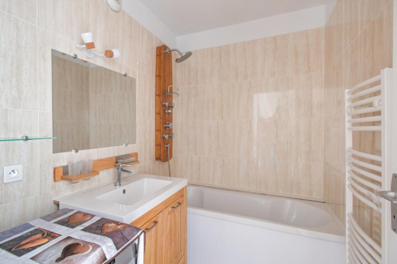 Studio Aristide - Welkeys Montrouge Luaran gambar